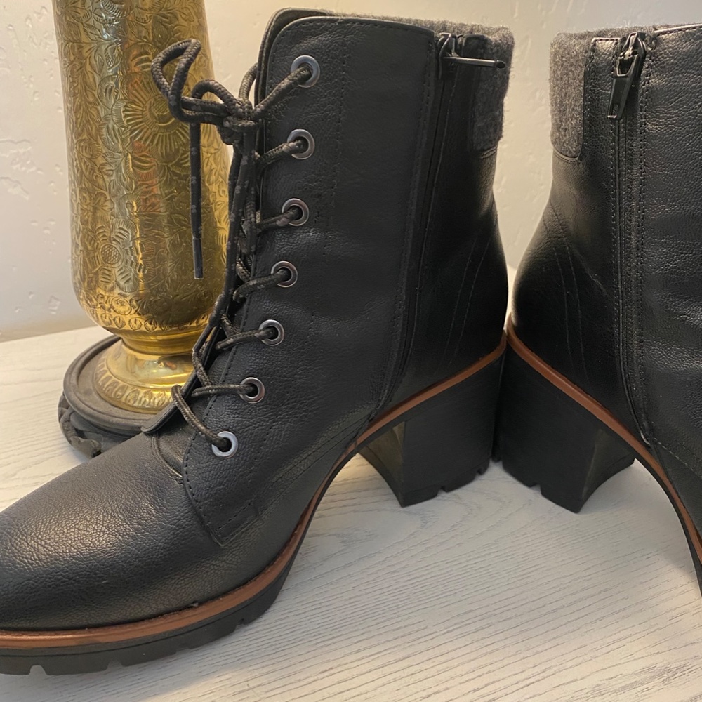 Naturalizer Black Lace-up Boots - Picture 5 of 6
